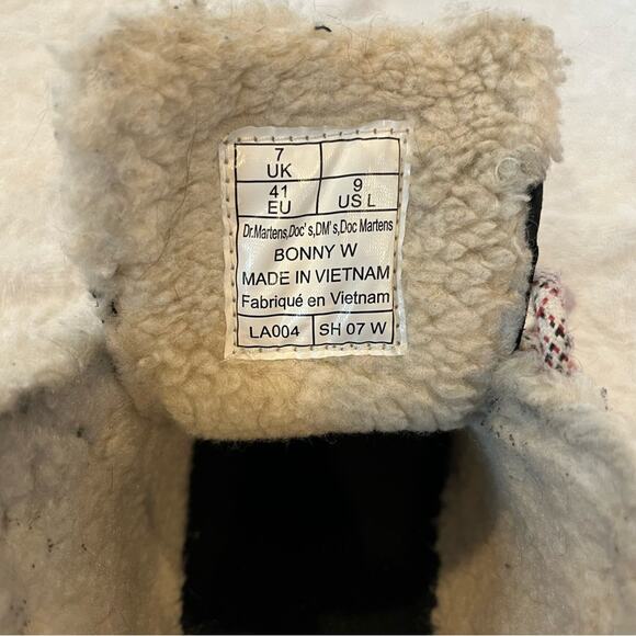 DR. MARTENS AIR WAIR Combs Wyoming Sherpa Fur Laced Womens Boots Sz 9. Great! - Picture 5 of 8